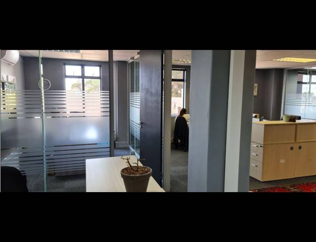 151M² OFFICE SOLD IN STEENBERG